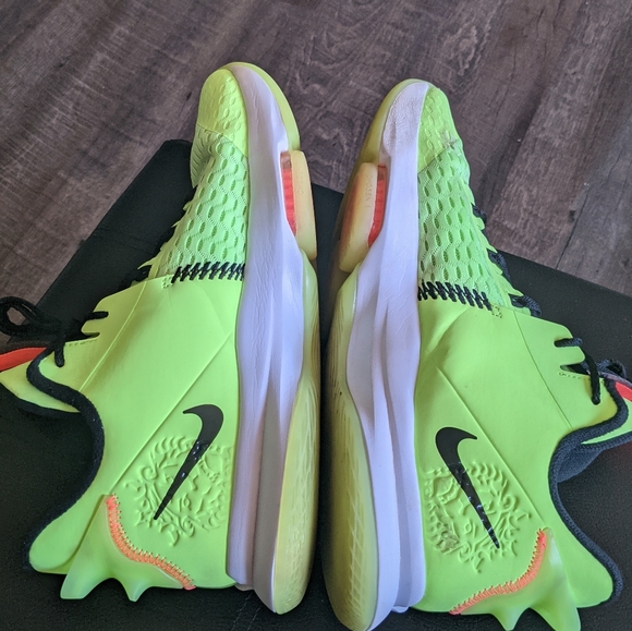 Nike LeBron Witness 5 Grinch Volt Green Lakers size 14 - Picture 6 of 12